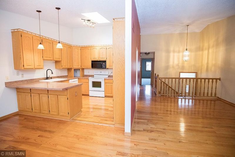 12787 82nd Pl N, Maple Grove, MN 55369
