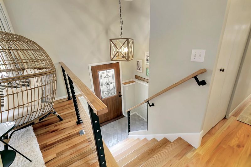 6920 Park View Ln, Eden Prairie, MN 55346