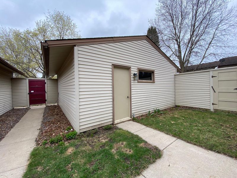 1230 Polk St S, Shakopee, MN 55379