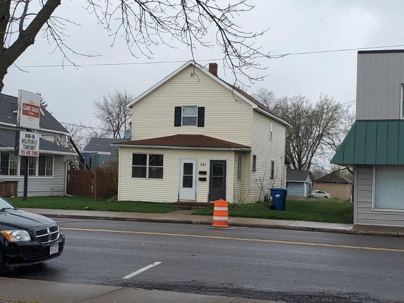 621 E La Salle Ave, Barron, WI 54812