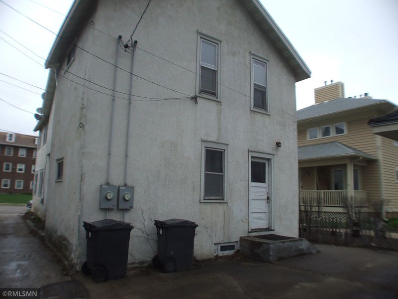 613 E 26th St E, Minneapolis, MN 55404