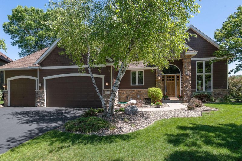 7111 Bunker Ct, Eden Prairie, MN 55346