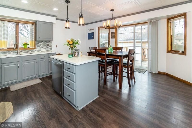 751 Shumway St S, Shakopee, MN 55379