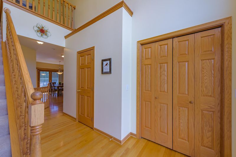 937 Juniper Ave W, Northfield, MN 55057