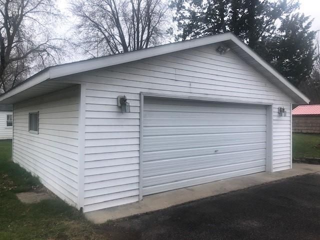 1309 Lake Ave NW, Willmar, MN 56201