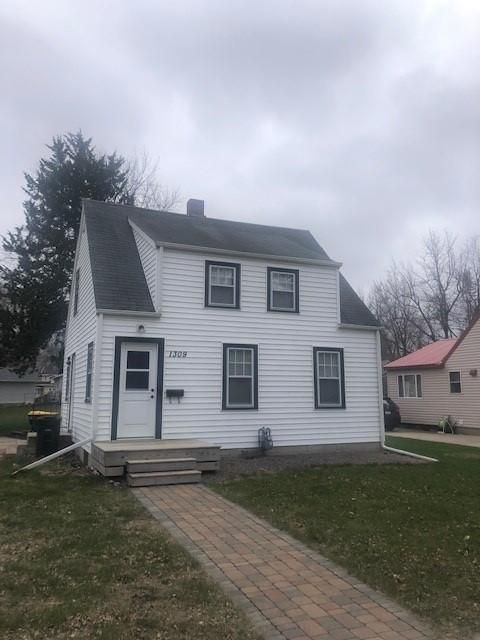 1309 Lake Ave NW, Willmar, MN 56201