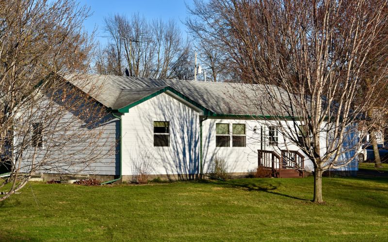 645 Central Ave S, Milaca, MN 56353