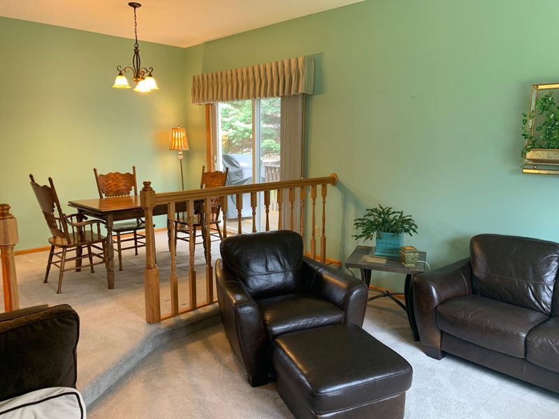 192 Ulmer Dr, Lino Lakes, MN 55014