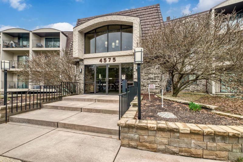 4575 W 80th Street Cir #231, Bloomington, MN 55437