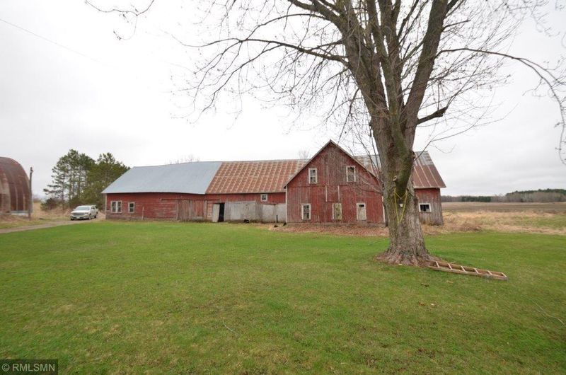 19239 310th St, Shafer, MN 55074