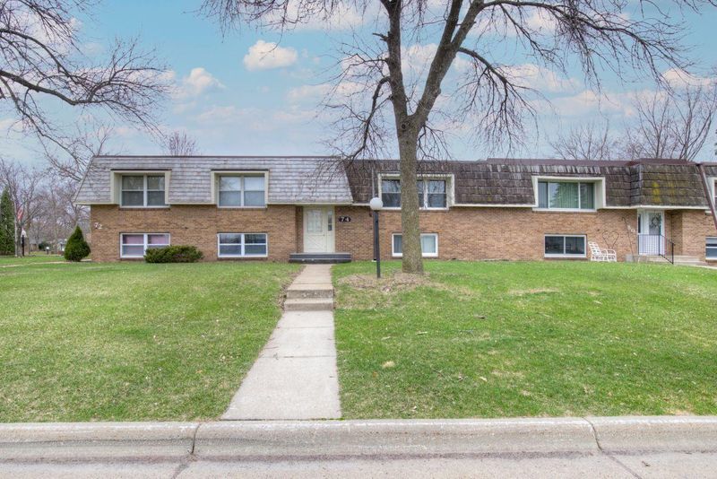 74 Greenstone Ln, Waite Park, MN 56387