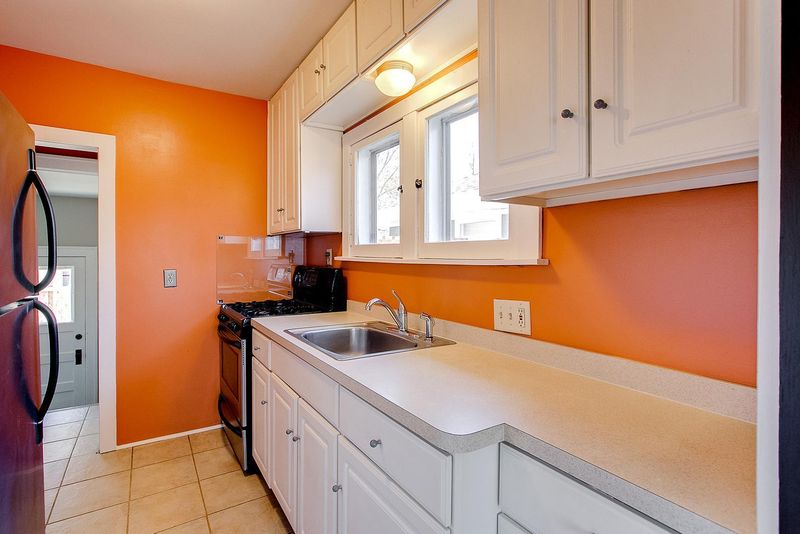 1405 E 44th St, Minneapolis, MN 55407