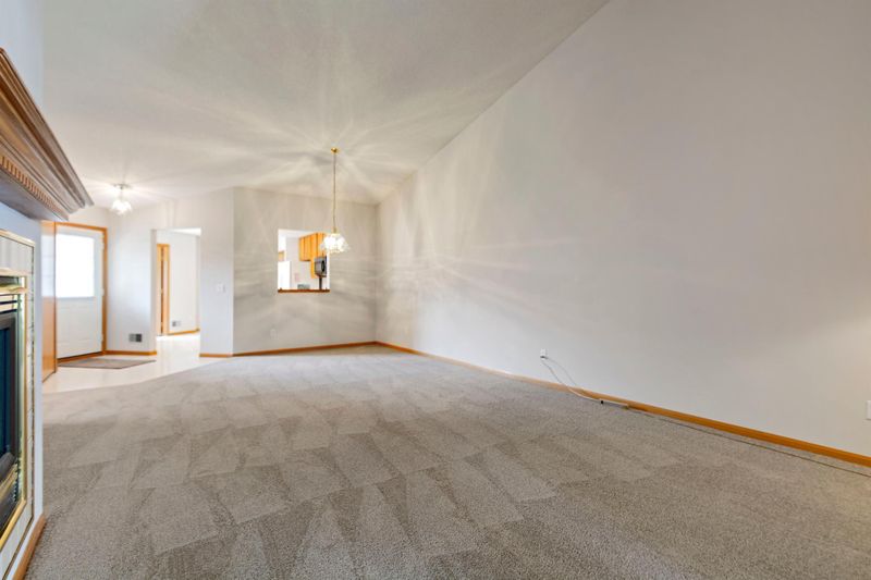 13030 Northrup Trl, Eden Prairie, MN 55347
