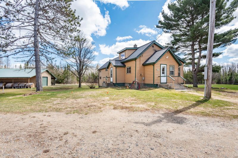 21587 County Road 70, Bovey, MN 55709