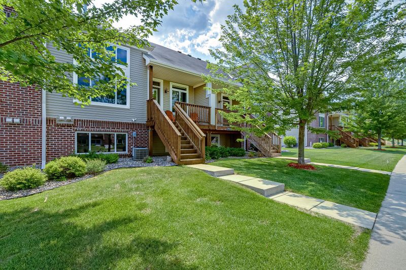 2748 135th St W, Rosemount, MN 55068