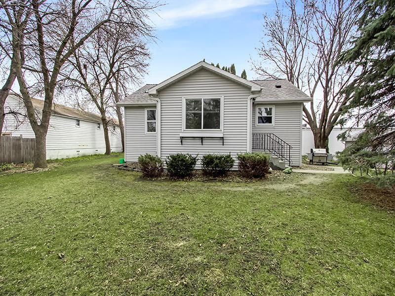 365 Emerson Ave S, Montrose, MN 55363