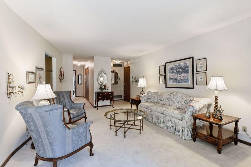 5139 Balmoral Ln, Bloomington, MN 55437