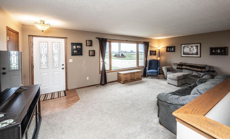 18230 Eiler Ave, Faribault, MN 55021