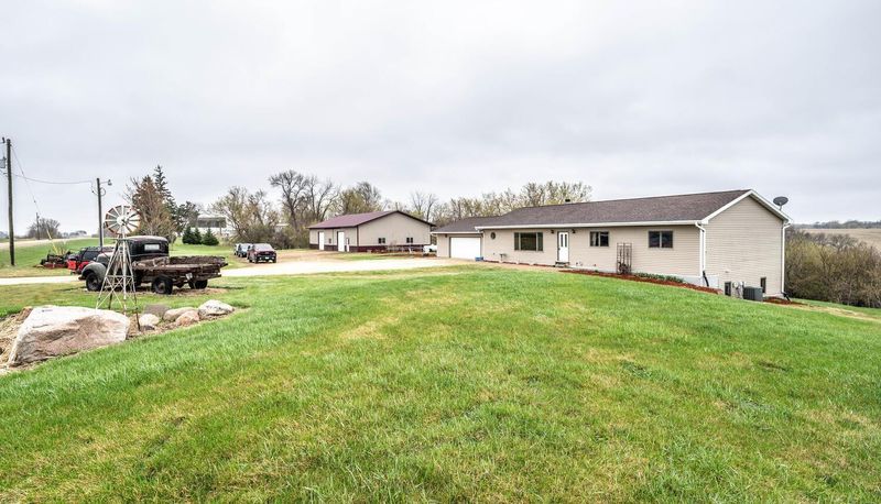 18230 Eiler Ave, Faribault, MN 55021