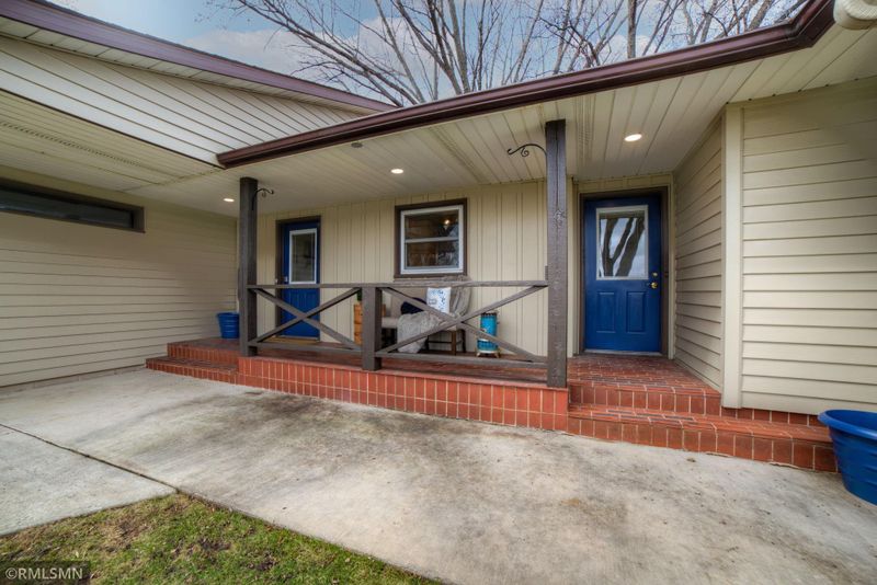 1098 Jefferson St SE, Hutchinson, MN 55350