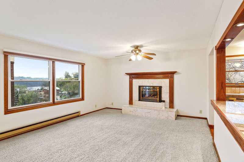 301 3rd St S #202, Stillwater, MN 55082