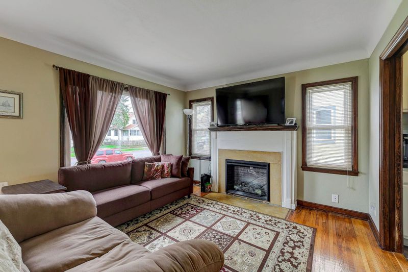 1314 6th St E, Saint Paul, MN 55106