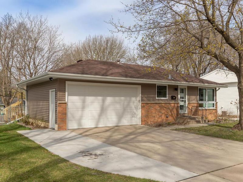 2315 12th Ave NW, Rochester, MN 55901