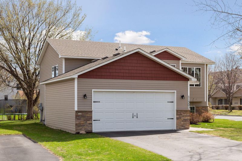 11301 Osage St NW, Coon Rapids, MN 55433
