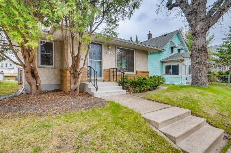 2913 36th Ave S, Minneapolis, MN 55406