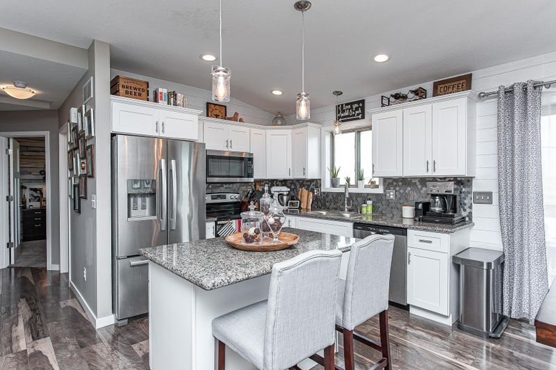 3907 Orchardview Ln NW, Rochester, MN 55901