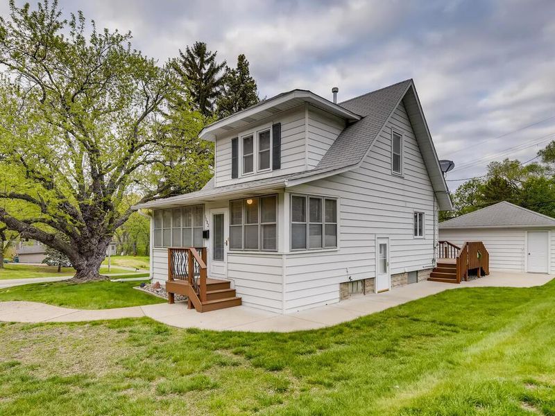 1682 Stickney Ave, South Saint Paul, MN 55075