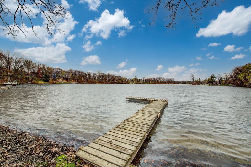93 W Golden Lake Rd, Circle Pines, MN 55014