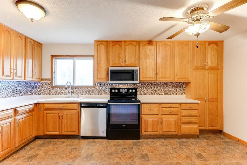 6030 Lower 134th St W, Apple Valley, MN 55124