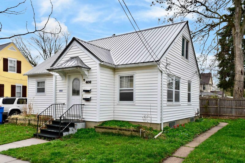 408 Grand St, Winona, MN 55987