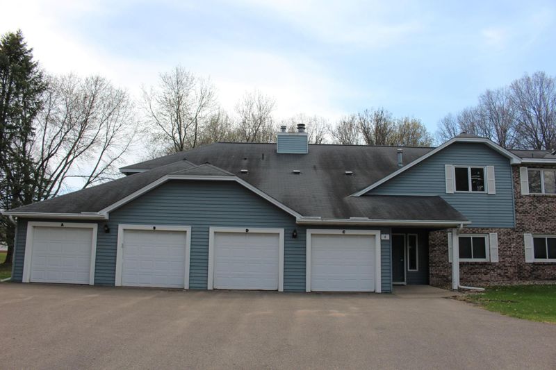 4 Crusader Ave E #B, West Saint Paul, MN 55118