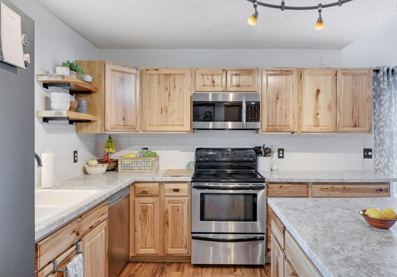 11252 Monroe Dr, Becker, MN 55308