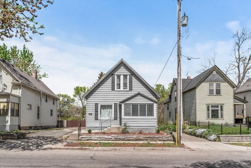 81 George St W, Saint Paul, MN 55107