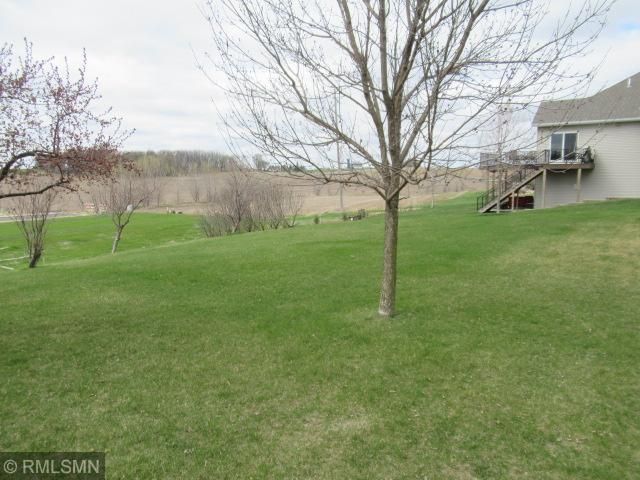 401 Crestview Ct, Goodhue, MN 55027