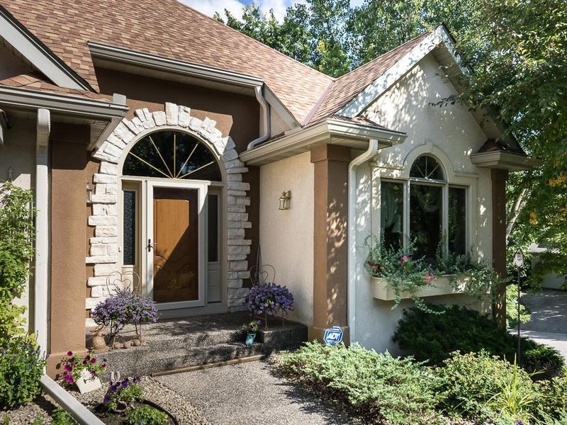 13020 Hershey Way, Apple Valley, MN 55124