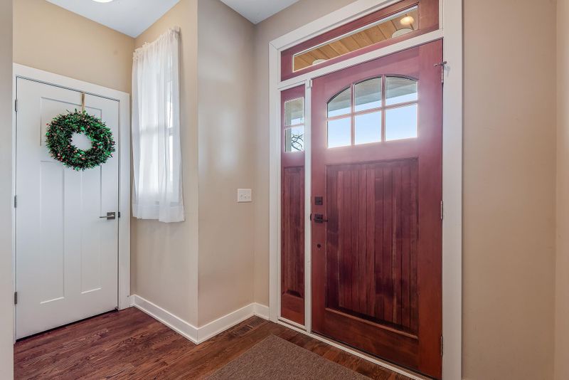 7029 Nicollet Ave, Richfield, MN 55423