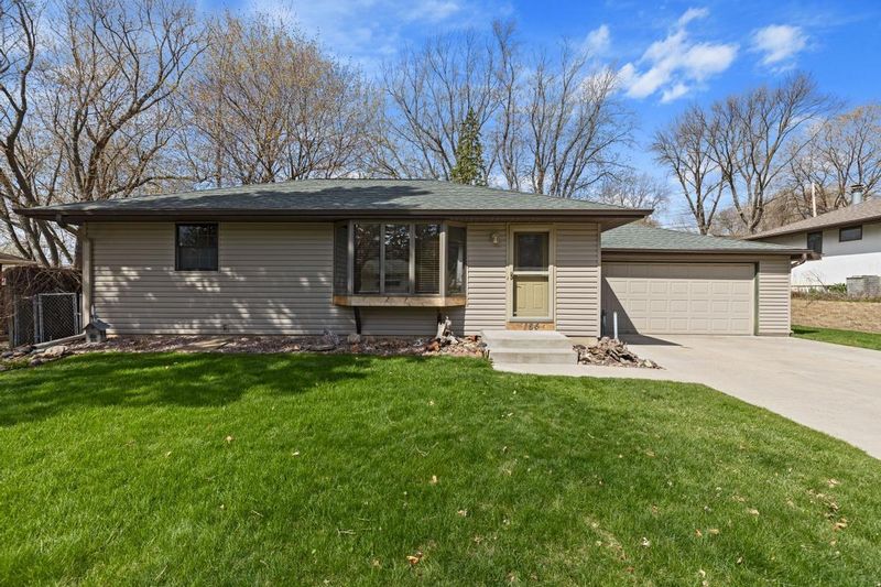 164 Gresham Ave N, Oakdale, MN 55128