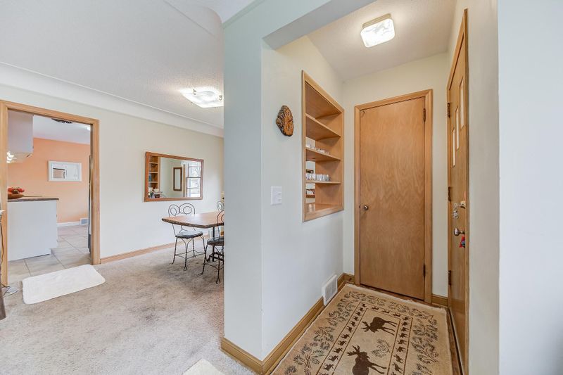 5562 Shoreview Ave, Minneapolis, MN 55417