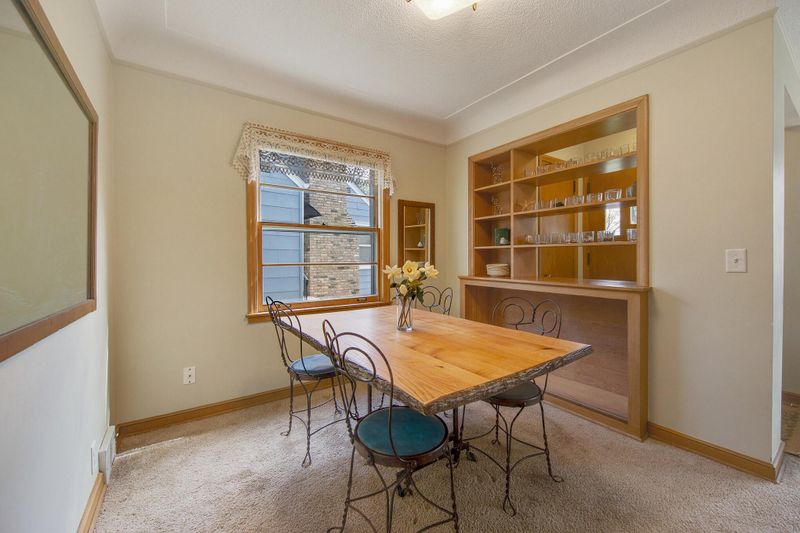 5562 Shoreview Ave, Minneapolis, MN 55417