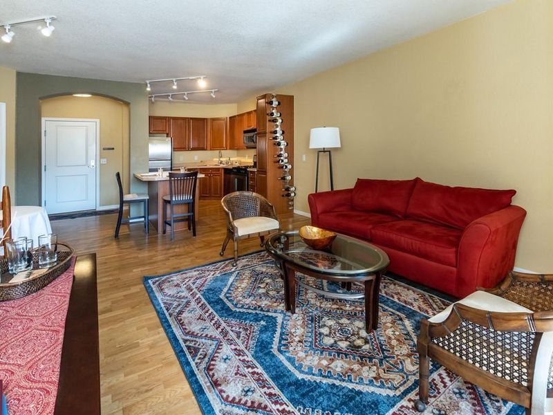 1800 Graham Ave #327, Saint Paul, MN 55116