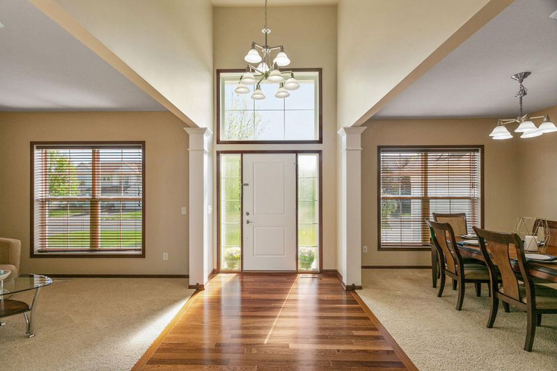 2110 Pembina Ln, Shakopee, MN 55379