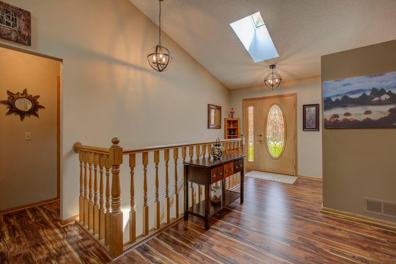 11664 52nd St NE, Albertville, MN 55301