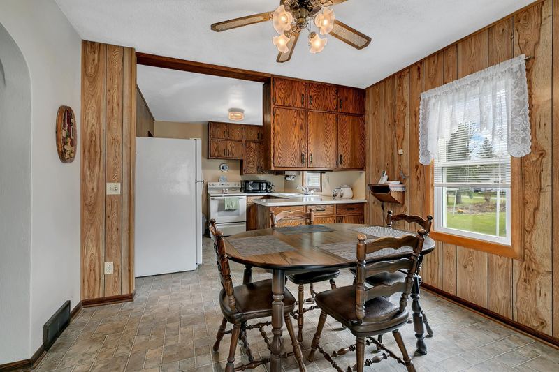 132 Grant Ave SW, Richmond, MN 56368