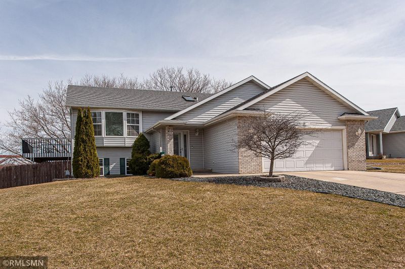 5450 Nicklaus Dr NW, Rochester, MN 55901