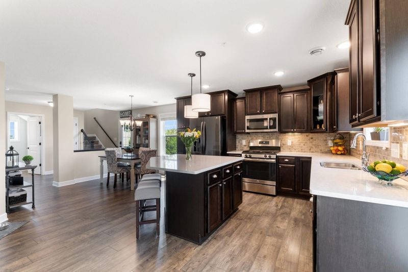 9849 5th Street Ln N, Lake Elmo, MN 55042