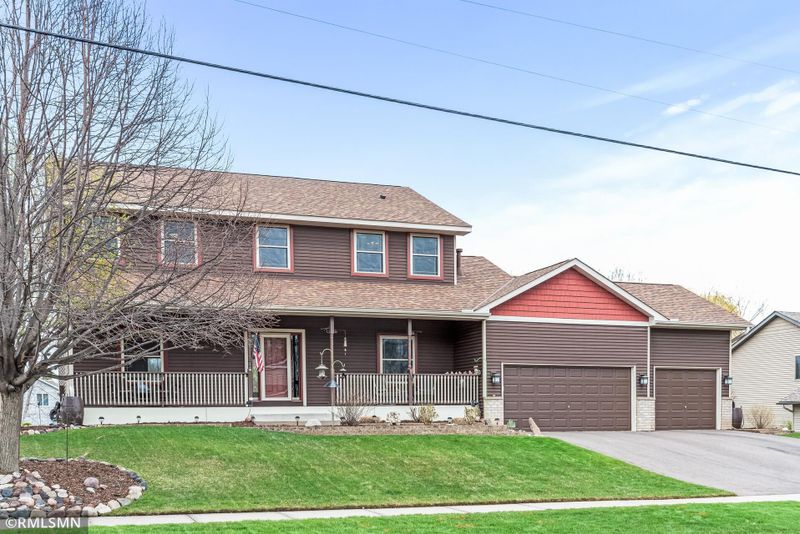 2190 Interlachen Dr, Stillwater, MN 55082